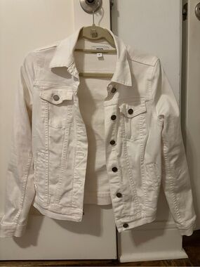 Women's White Denim Jacket - Classic Button-Front Jean Jacket